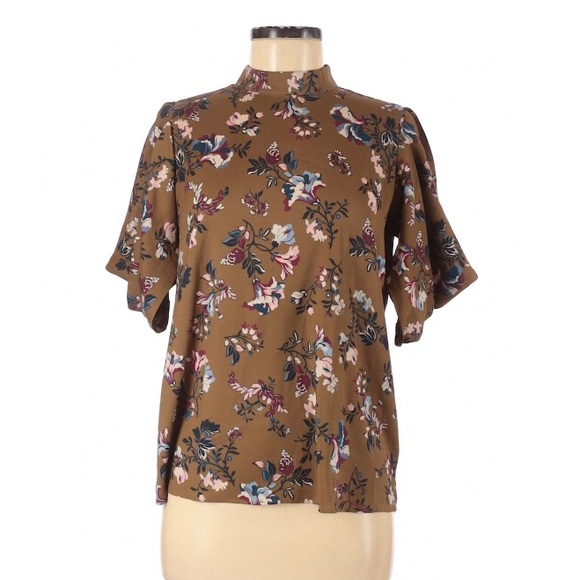 Ann Taylor Tops - Ann Taylor Short sleeve Top